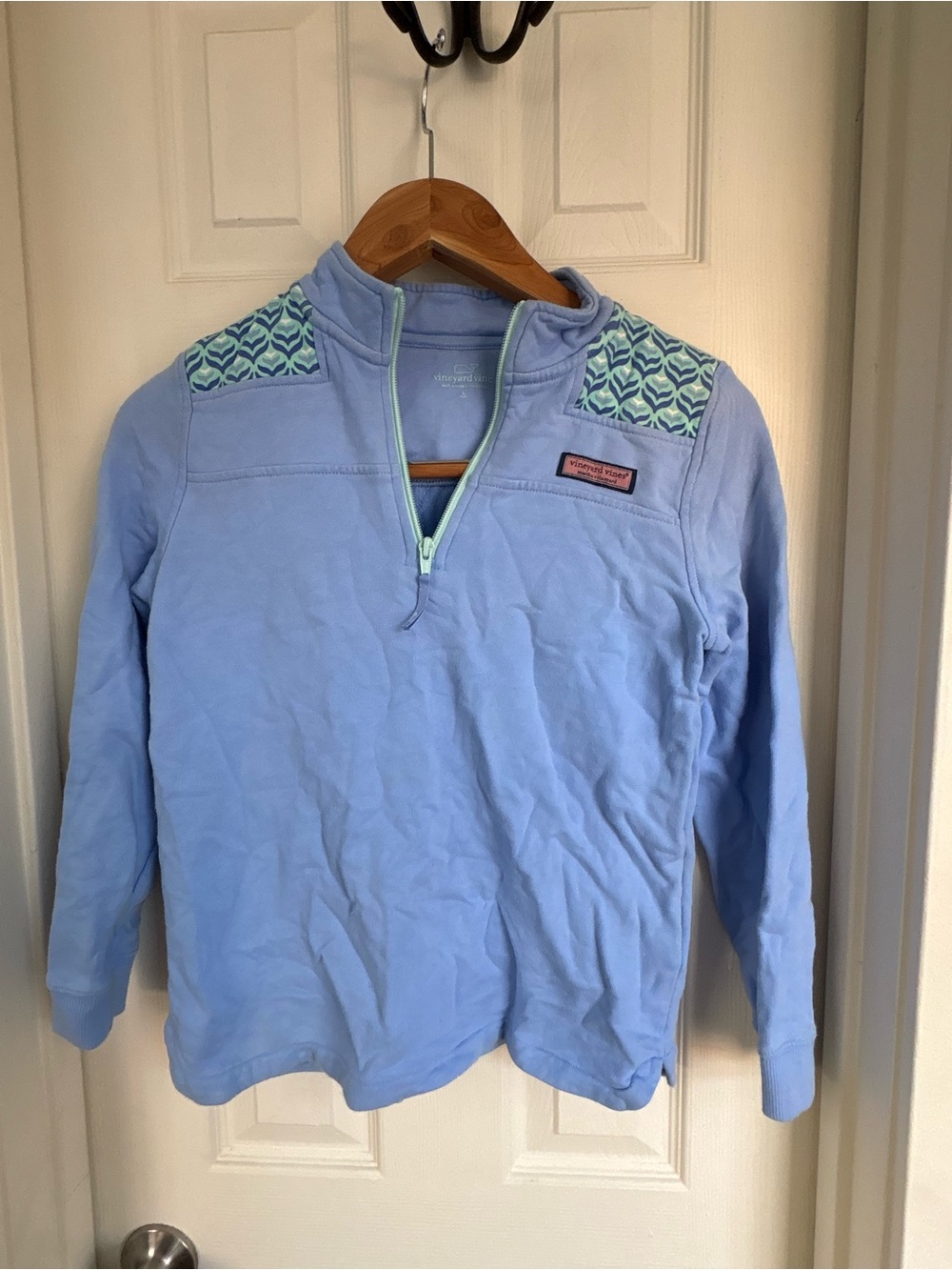 Vineyard Vines Men's Pale Blue Half-Zip with Patterned Shoulder Accents